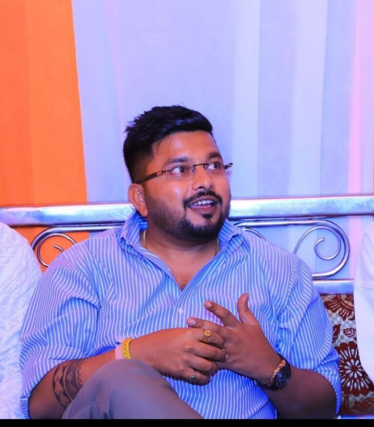 ABHIJEET ANKUSH PAWAR- SETTING AN EXAMPLE IN POLITICS & JOURNALISM INDUSTRY