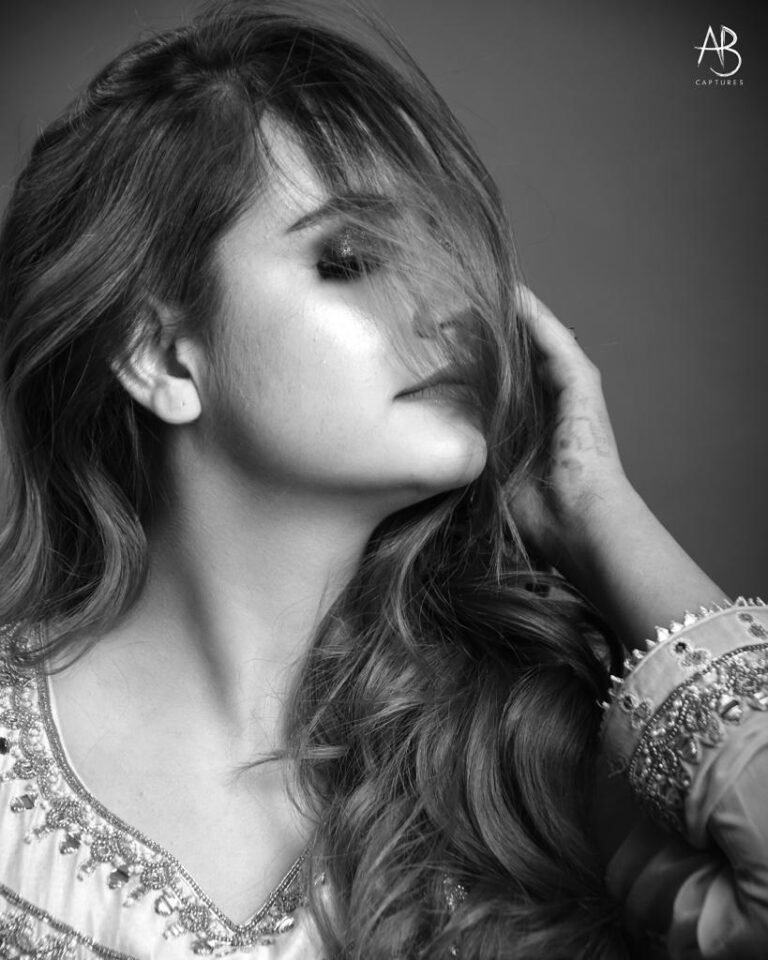 From Tollywood to Bollywood: Mateena Rajput’s Journey in the Entertainment Industry.