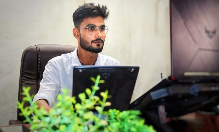 Ashwin Kashyap, co-founder and CEO of Nira Edge, leads innovative digital marketing solutions for businesses.