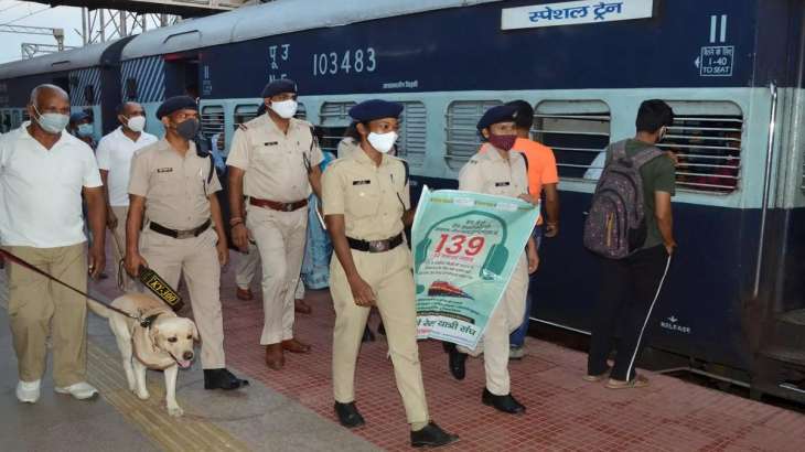 Railway Constable Shoots Senior Dead, Kills 3 Other Passengers On Moving Train