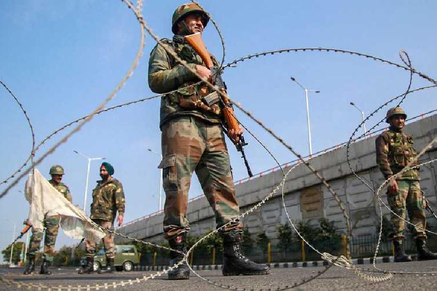 Uzbek Woman Held at Indo-Nepal Border for Illegal Entry into India, Absconder Also Apprehended