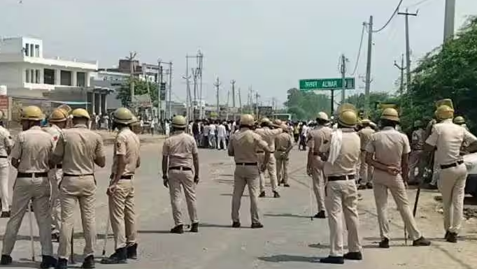 Delhi on Alert as Haryana Violence Spreads to Affluent Gurugram Areas