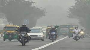 "Light Rains Bring Momentary Relief as Delhi Battles Severe Pollution"