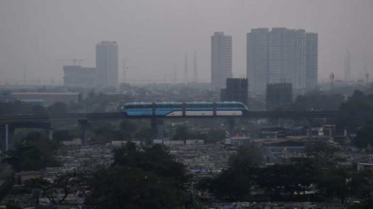 Bombay High Court Modifies Diwali Firecracker Order Amidst Air Pollution Concerns