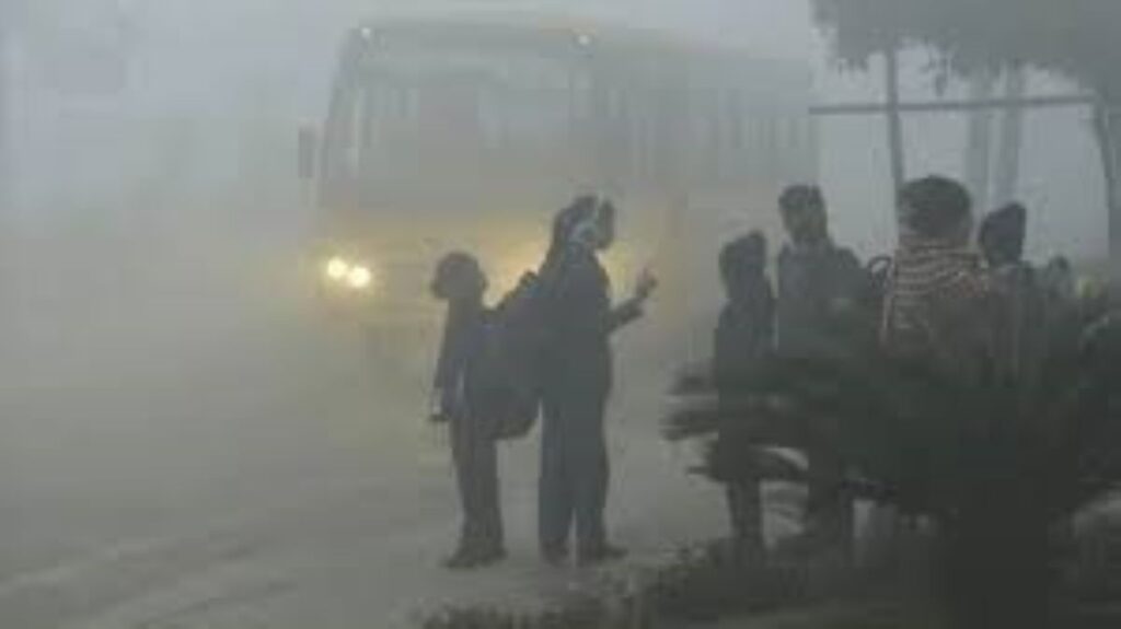 Noida Schools Declare Three-Day Holiday Due to Cold Wave Ahead of New Year Celebrations