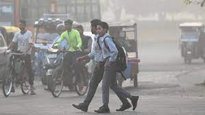 Cold Wave Forces Closure of Noida Schools for Classes 1 to 8 Until January 6