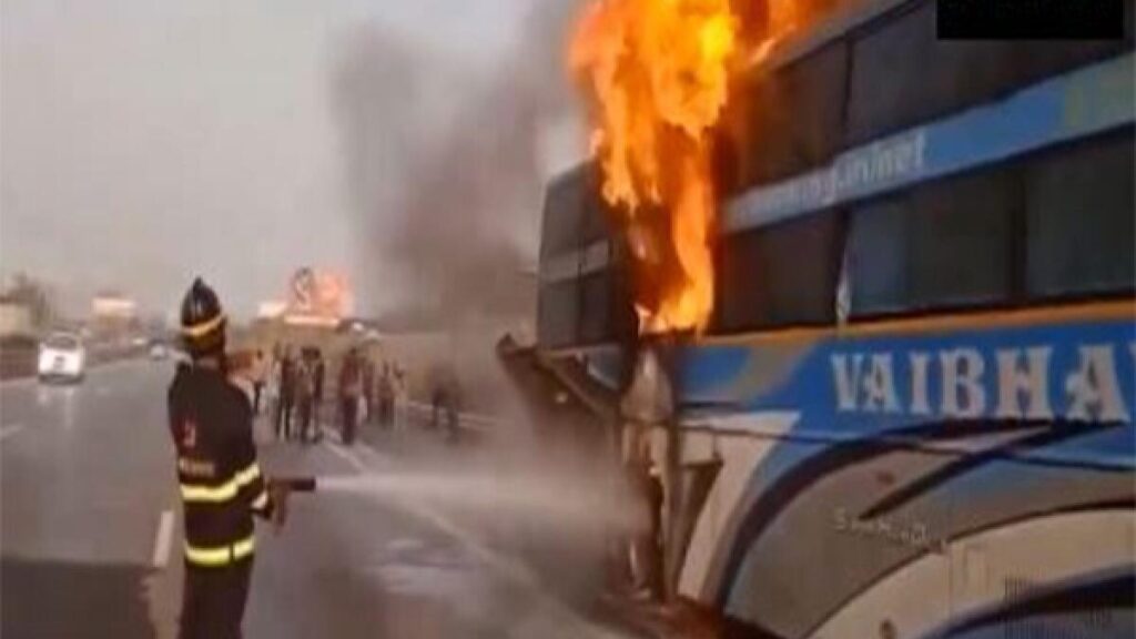 Private Luxury Bus Catches Fire on Pune-Mumbai Expressway, 36 Passengers Safe