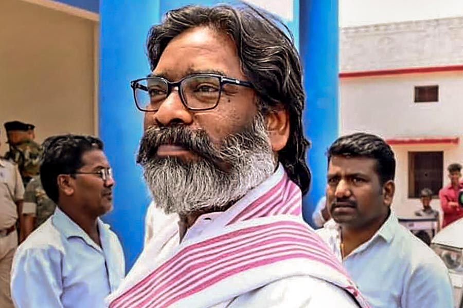 Hemant Soren Set to Return as Jharkhand Chief Minister Amidst Political Upheaval