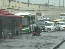 Delhi Deluged: Roads Flooded, Vehicles Stranded as Heavy Rain Hits National Capital