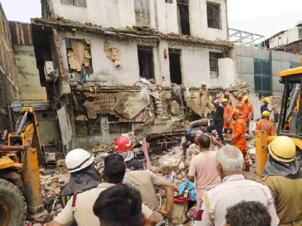 Three Dead After Partial Collapse of Two-Storey Building in Northwest Delhi