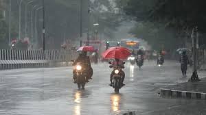 Orange Alert Issued for 10 Tamil Nadu Districts as Heavy Rainfall Approaches