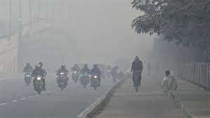 Delhi Welcomes New Year Under Dense Fog and Cold Wave: IMD Predicts Relief by January 3