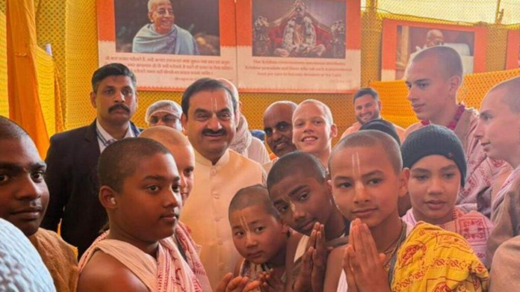 Gautam Adani Attends Maha Kumbh in Prayagraj with Family, Joins Rituals and Distributes 'Mahaprasad'