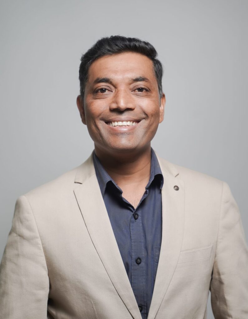vBreaking News: Mr. Vijay Kotgond - Revolutionizing Revenue Growth Training in India